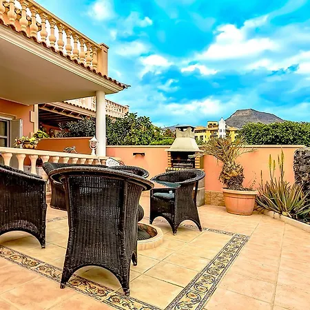 Townhouse Del Duque 4del10