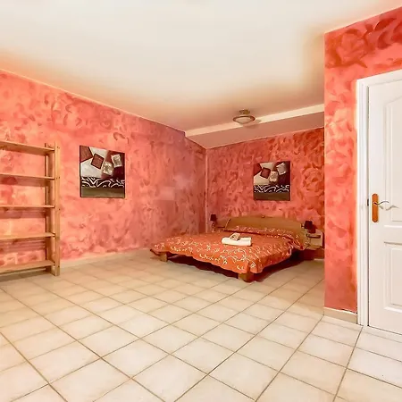 Townhouse Del Duque 4del10 公寓 *
