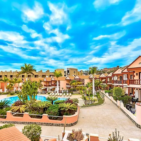 Townhouse Del Duque 4del10 *